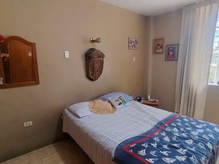 Foto 4 de AMPLIA CASA EN VENTA EN URBANIZACON MIRAFLORES  -  AV CAYETANO HEREDIA. - CASTILLA - PIURA