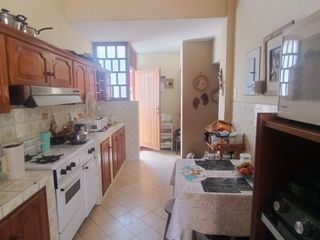 Foto 7 de AMPLIA CASA EN VENTA EN URBANIZACON MIRAFLORES  -  AV CAYETANO HEREDIA. - CASTILLA - PIURA
