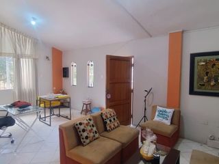 Foto 9 de AMPLIA CASA EN VENTA EN URBANIZACON MIRAFLORES  -  AV CAYETANO HEREDIA. - CASTILLA - PIURA