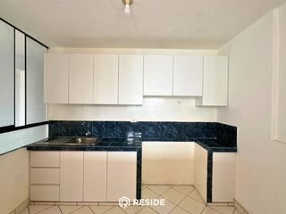 Foto 3 de Departamento de 2 Dormitorios en 3er Piso  Urb. Covicorti