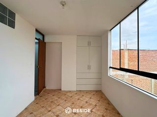 Foto 8 de Departamento de 2 Dormitorios en 3er Piso  Urb. Covicorti