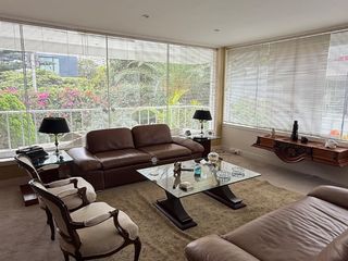 Foto 10 de ESPECTACULAR CASA CON PISCINA EN LA MEJOR ZONA RESIDENCIAL DE SAN ISIDRO