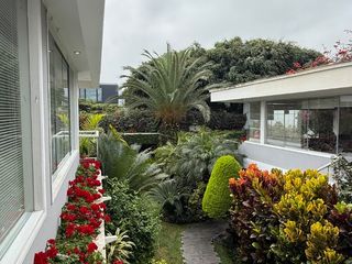 Foto 11 de ESPECTACULAR CASA CON PISCINA EN LA MEJOR ZONA RESIDENCIAL DE SAN ISIDRO