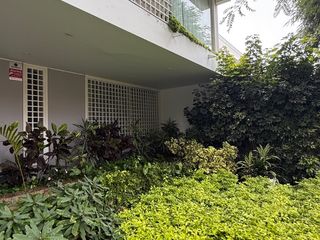 Foto 9 de ESPECTACULAR CASA CON PISCINA EN LA MEJOR ZONA RESIDENCIAL DE SAN ISIDRO