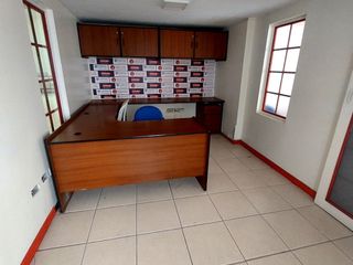 Foto 14 de Vendo propiedad comercial en Urdesa, 800m2 de terreno y 750m2 de construccion