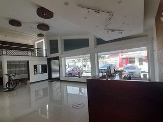 Foto 1 de ALQUILER DE PROPIEDAD COMERCIAL EN URDESA