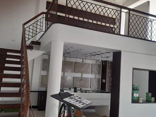 Foto 4 de ALQUILER DE PROPIEDAD COMERCIAL EN URDESA