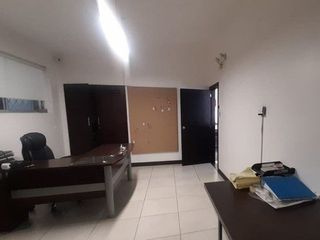 Foto 48 de ALQUILER DE PROPIEDAD COMERCIAL EN URDESA