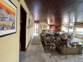 Foto 2 de venta de casa  en Lomas de Urdesa