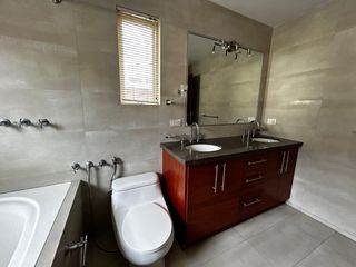 Foto 15 de Casa en Arriendo en Cumbayá – Vía Tanda, Tranquilidad y Naturaleza