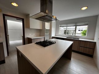 Foto 10 de Casa en Arriendo en Cumbayá – Vía Tanda, Tranquilidad y Naturaleza