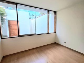 Foto 13 de Venta de Hermosa Casa en Surco