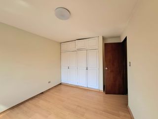 Foto 18 de Venta de Hermosa Casa en Surco