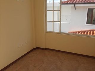 Foto 12 de CASA EN VENTA CONJUNTO OASIS DE LA HACIENDA, SANGOLQUI