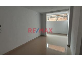 Foto 4 de Se Vende Local De Estreno