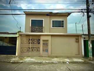 Foto 2 de CASA NUEVA 185M2 EN GUAYACANES, PROXIMO AL PARQUE SAMANES