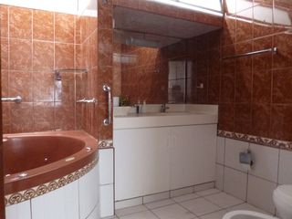 Foto 11 de En Venta gran residencia de 378 m2, 8 dormitorios – Magdalena límite con San Isidro.