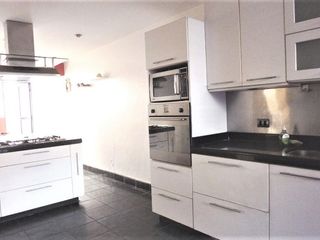 Foto 9 de En Venta gran residencia de 378 m2, 8 dormitorios – Magdalena límite con San Isidro.