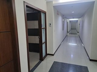 Foto 4 de OFICINA EN VENTA, C. EMPRESARIAL COLON, GUAYAQUIL.