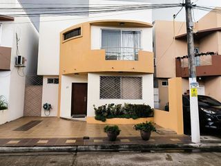 Foto 1 de 🏡 En Venta Casa en Conjunto Residencial Santorini – Modelo #2.