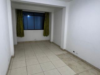 Foto 7 de REMATO CASA DE 3 PISOS