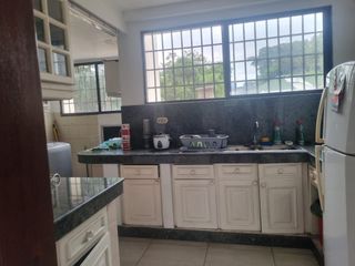 Foto 2 de Amplio Departamento en Alquiler – Urdesa Norte