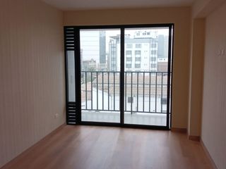 Foto 7 de Vendo Departamento 1 dormitorio en Lince vista a la calle