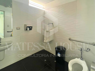 Foto 12 de SE VENDE EXCELENTE OFICINA EN GRIS, VISTA A LA CALLE, ZONA CENTRICA, SAN ISIDRO