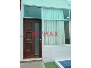 Foto 5 de Hermosa Casa Semi Amoblada En Alquiler En La 1Era Etapa De Palmeras -Centenario  ID: 1139787