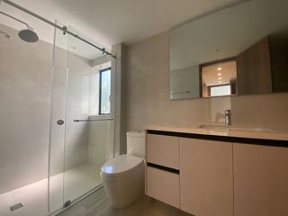Foto 12 de Departamento de renta en Cumbaya sector Jacaranda, urbanización con seguridad 24/7, 2 dorms, patio.