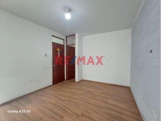 Foto 5 de Venta De Casa De 4 Pisos En Comas