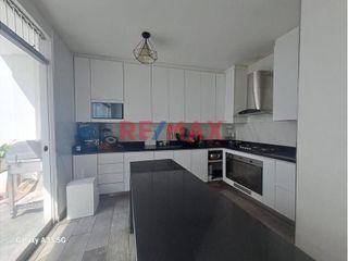 Foto 4 de Venta De Casa De 4 Pisos En Comas