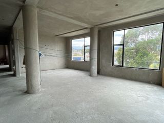 Foto 11 de Casa Rentera en Ambato | 2 Departamentos + 2 Locales Comerciales | Terraza Amplia, Parqueadero | Terremoto, Tungurahua»