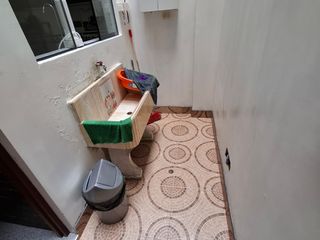 Foto 9 de OCASION !! VENTA CASA DE 3 PISOS EN SMP A CUADRAS DE AV. TANTAMAYO