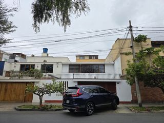 Foto 1 de ¡OPORTUNIDAD ÚNICA EN MIRAFLORES! CASA EN VENTA