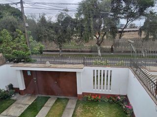 Foto 2 de ¡OPORTUNIDAD ÚNICA EN MIRAFLORES! CASA EN VENTA