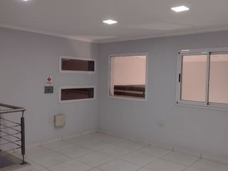 Foto 2 de GRAN OPORTUNIDAD EN PARANÁ - Galpón en Blas Parera a la venta