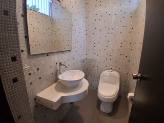 Foto 6 de ALQUILO AMPLIA CASA COMO OFICINA, SAN BORJA $3700