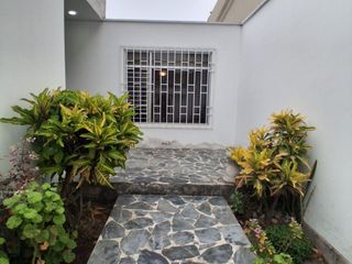 Foto 17 de ALQUILO AMPLIA CASA COMO OFICINA, SAN BORJA $3700