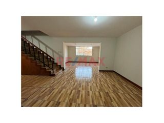 Foto 4 de Amplio Deaprtamento De 2 Pisos Con Terraza De Mas De 60M2