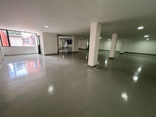 Foto 9 de Local comercial de arriendo sector solca sobre la avenida principal eloy alfaro
