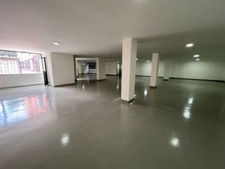 Foto 2 de Local comercial de arriendo sector solca sobre la avenida principal eloy alfaro
