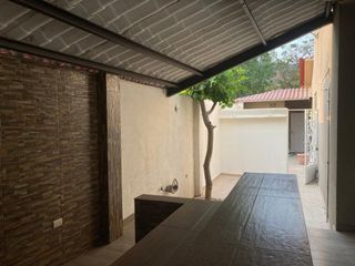 Foto 11 de ¡Amplia Casa Esquinera de 2 Plantas en Alquiler – Urbanización Portal al Sol, Vía a la Costa!