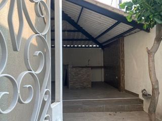 Foto 12 de ¡Amplia Casa Esquinera de 2 Plantas en Alquiler – Urbanización Portal al Sol, Vía a la Costa!