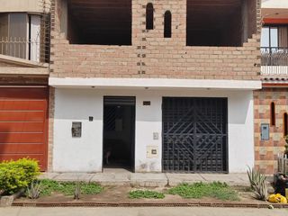 Foto 2 de Venta De Casa En Urb. Alameda del Pianr Comas