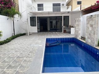 Foto 4 de Casa en alquiler en Portofino con piscina.