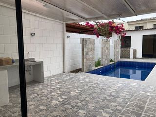 Foto 5 de Casa en alquiler en Portofino con piscina.