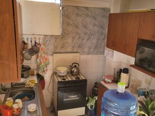 Foto 4 de Vendo amplia casa en esquina y avenida en miraflores