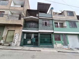 Foto 1 de Se Vende Casa De 3 Pisos En San Juan De Lurigancho