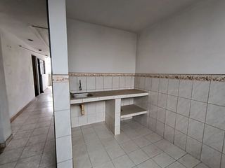 Foto 10 de Se Vende Casa De 3 Pisos En San Juan De Lurigancho